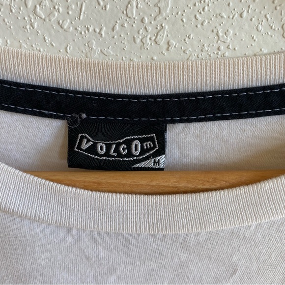 Vintage Volcom Tee - Picture 6 of 7